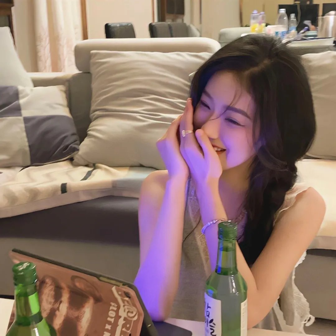 他的模样